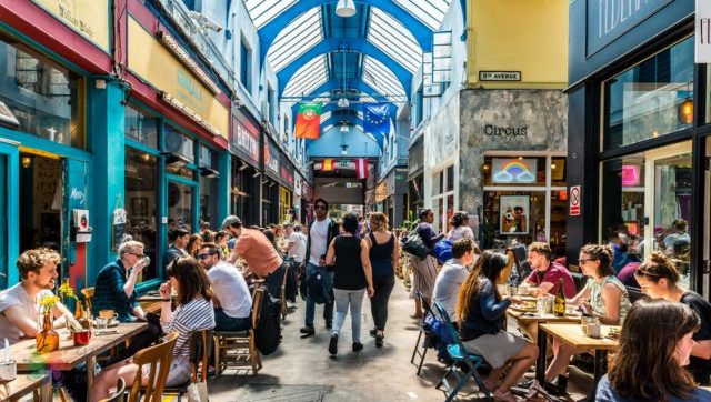 Yemek parasının yarısını devlet ödüyor.