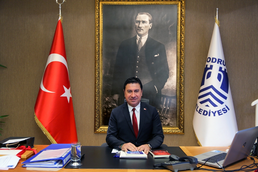 Ahmet Aras’tan 29 ekim mesajı “Cumhuriyetimizden asla vazgeçmeyeceğiz. Demokratik, ekonomik, hukuki kazanımlarımızdan bir adım dahi geri atmayacağız”.