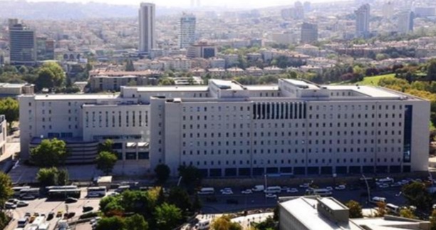 Yer ve millilikten bahsederken bu ne çelişki