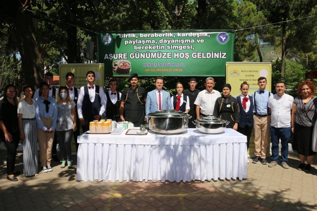 Muğla İl Milli Eğitim Müdürlüğü’nden aşure hayrı