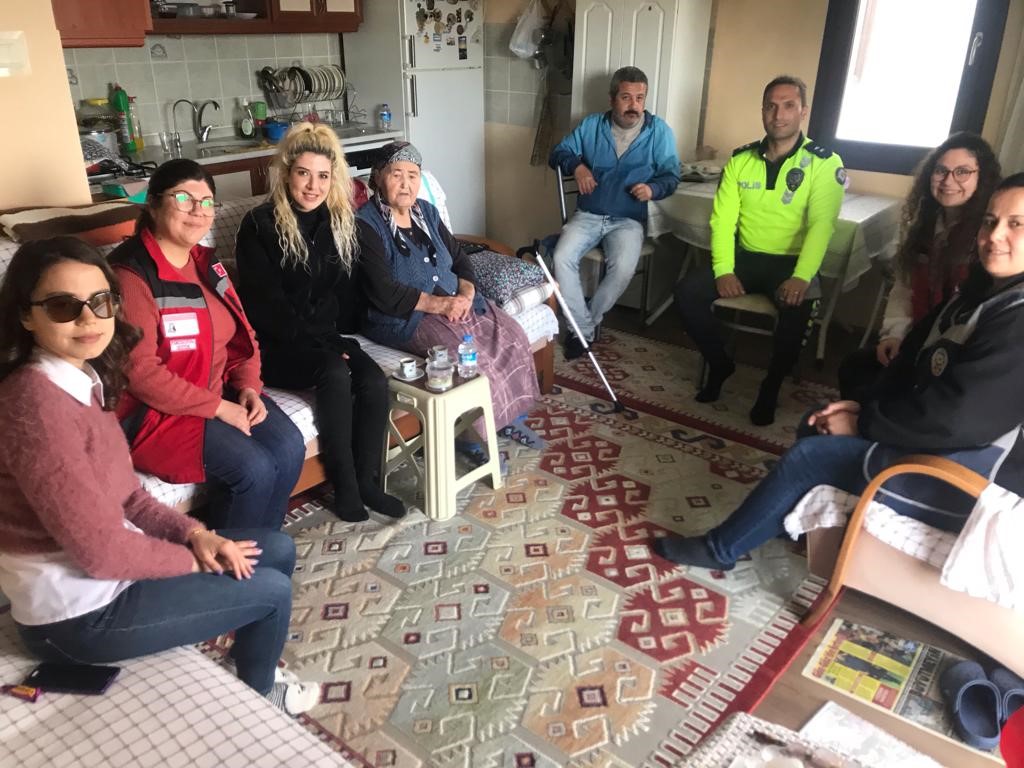 Datça’da şehit annesi kadınlar gününde yalnız bırakılmadı