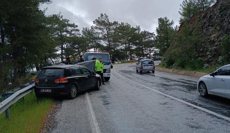 Marmaris’te yağış kazaya neden oldu
