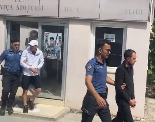 İki göçmen kaçakçısı tutuklandı