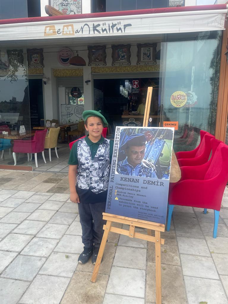 Dokuz yaşında hem sporcu hem ressam