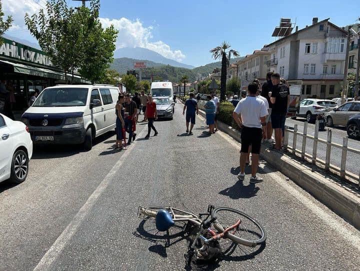 Fethiye’de otomobilin çarptığı bisikletli öldü