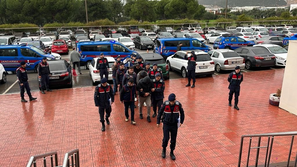 Bodrum’da 8 kişi göçmen kaçakçılığından tutuklandı