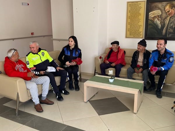 Muğla’da huzurevi sakinlerine trafik ve güvenlik eğitimi