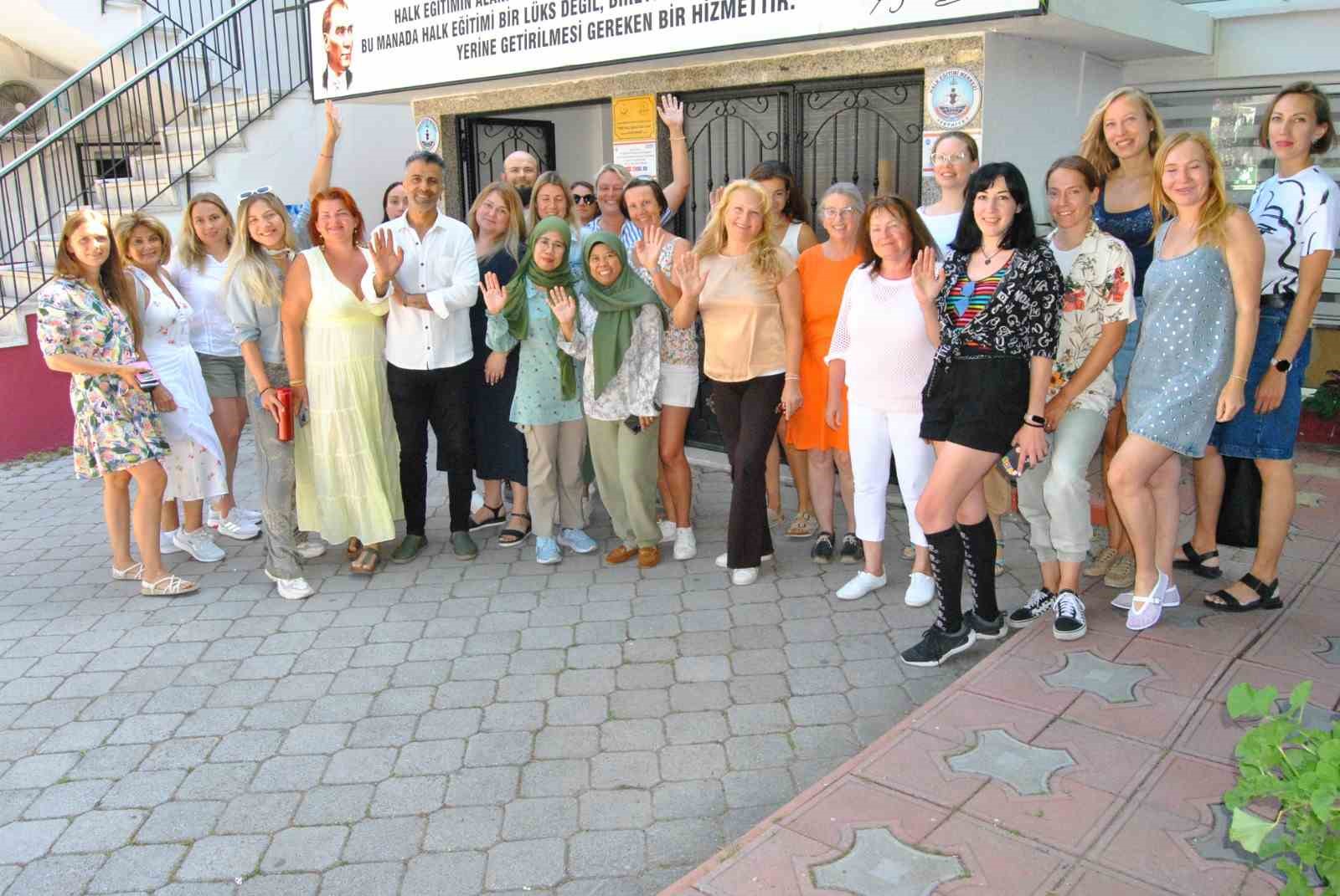 Fethiye’nin yabancıları Türkçe öğreniyor