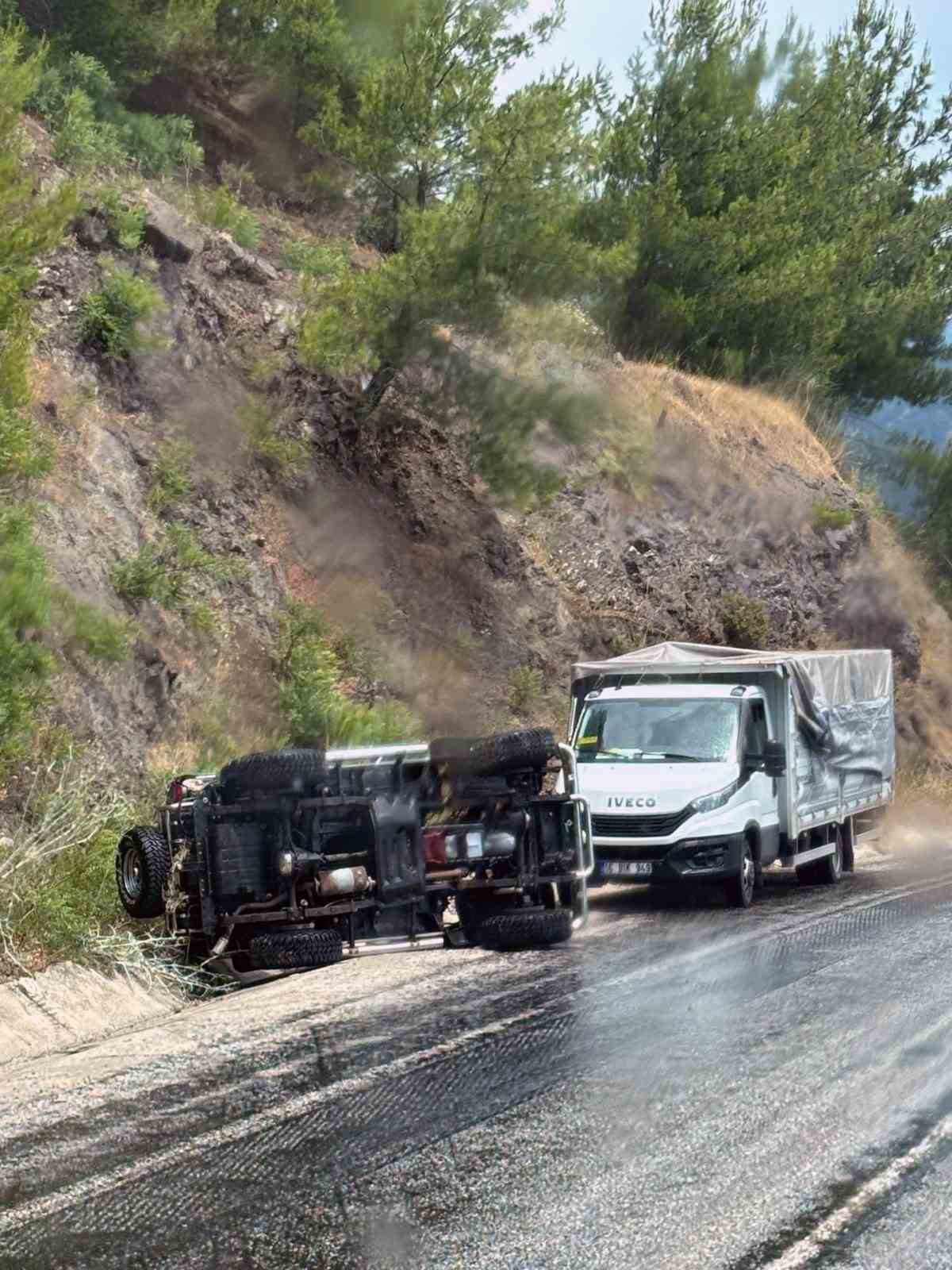 Marmaris-Datça karayolunda kaza: 2 yaralı