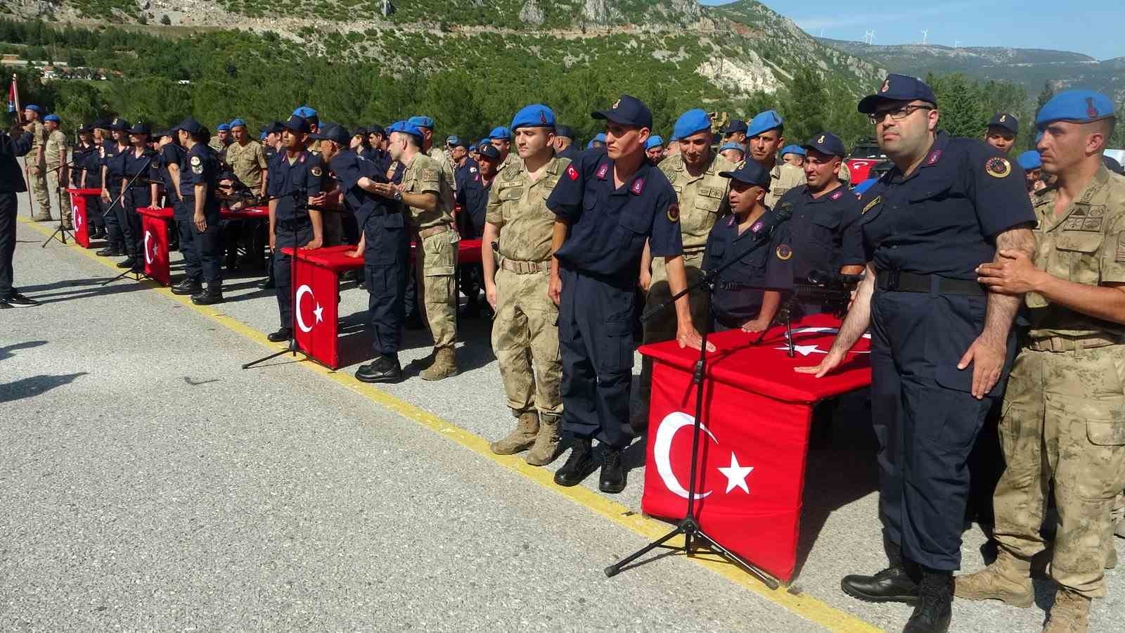 Muğla’da 64 engelli birey yemin ederek bir günlüğüne asker oldu