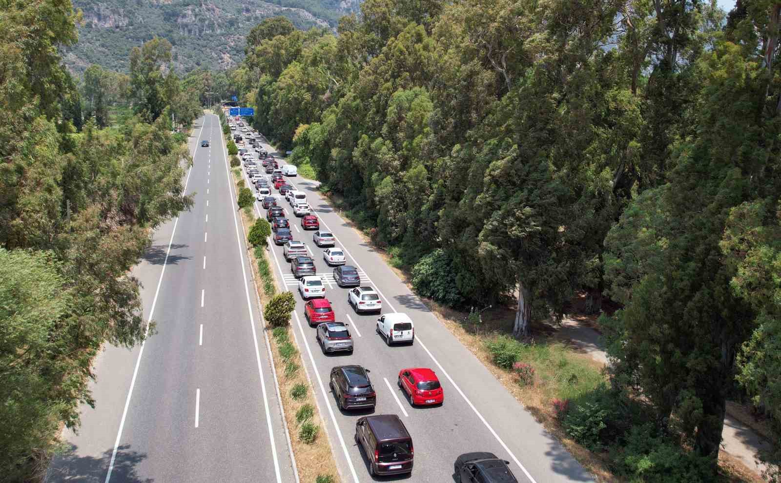 Muğla’ya bayram tatilinde 246 bin 582 araç giriş yaptı