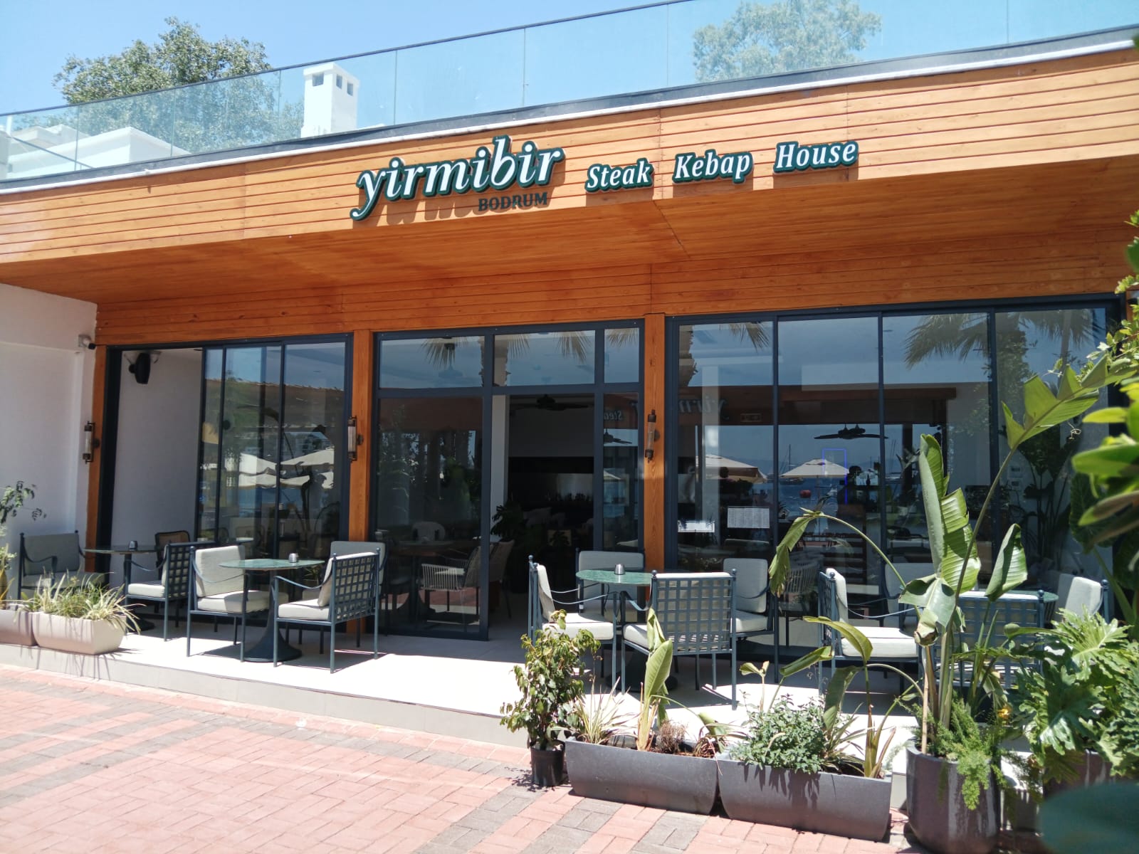 Bodrum’un Yeni Lezzet Noktası: Yirmibir Steak Restaurant & Beach ile Bitez’de Turizme Kalıcı Katkı