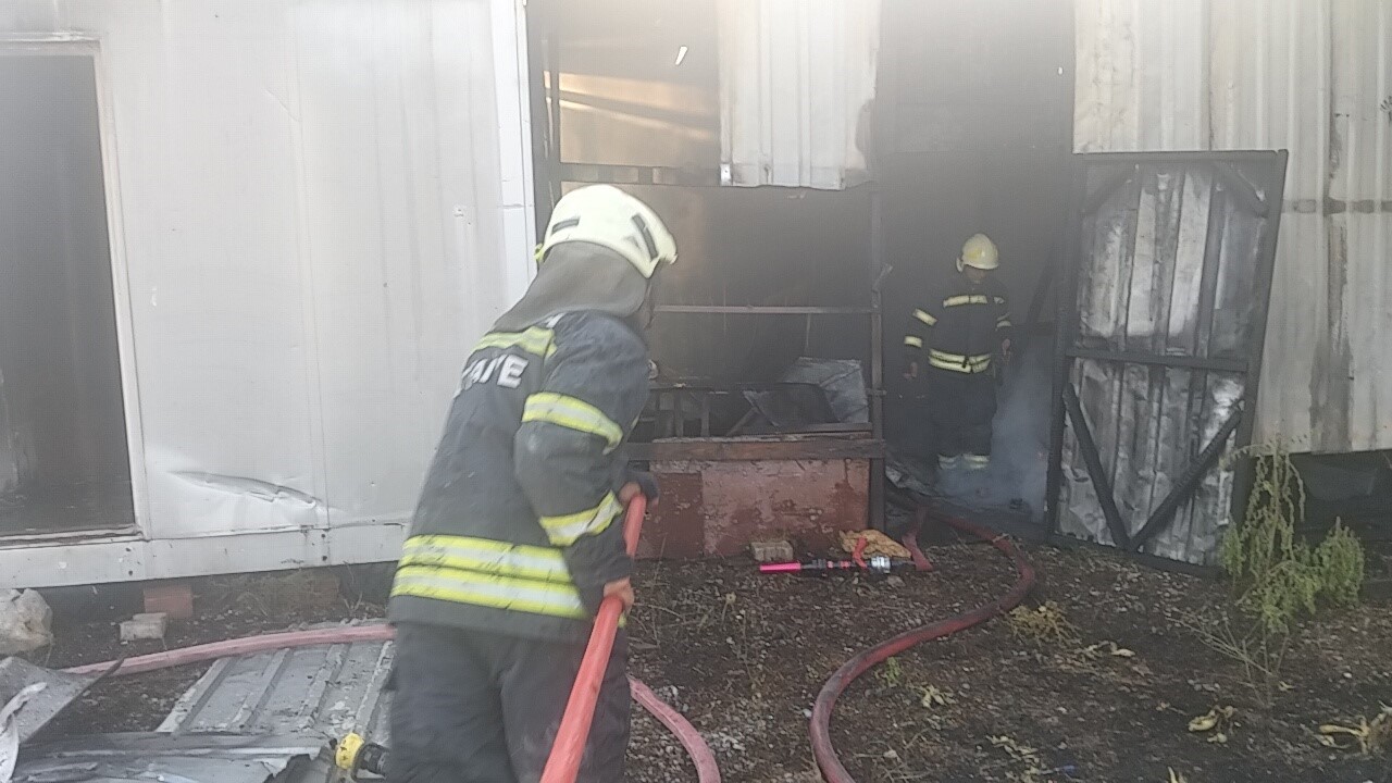 Muğla’da konteynır yangını