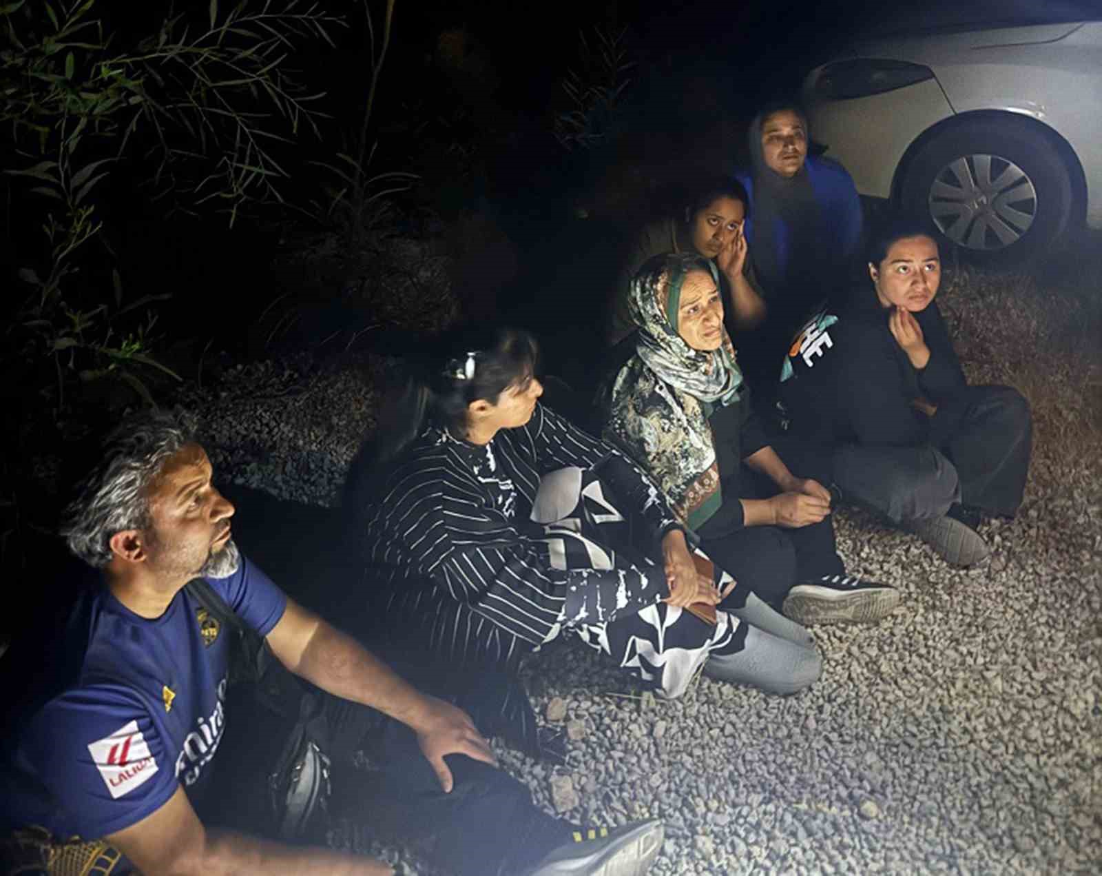 6 düzensiz göçmen ve 2 göçmen kaçakçısı yakalandı