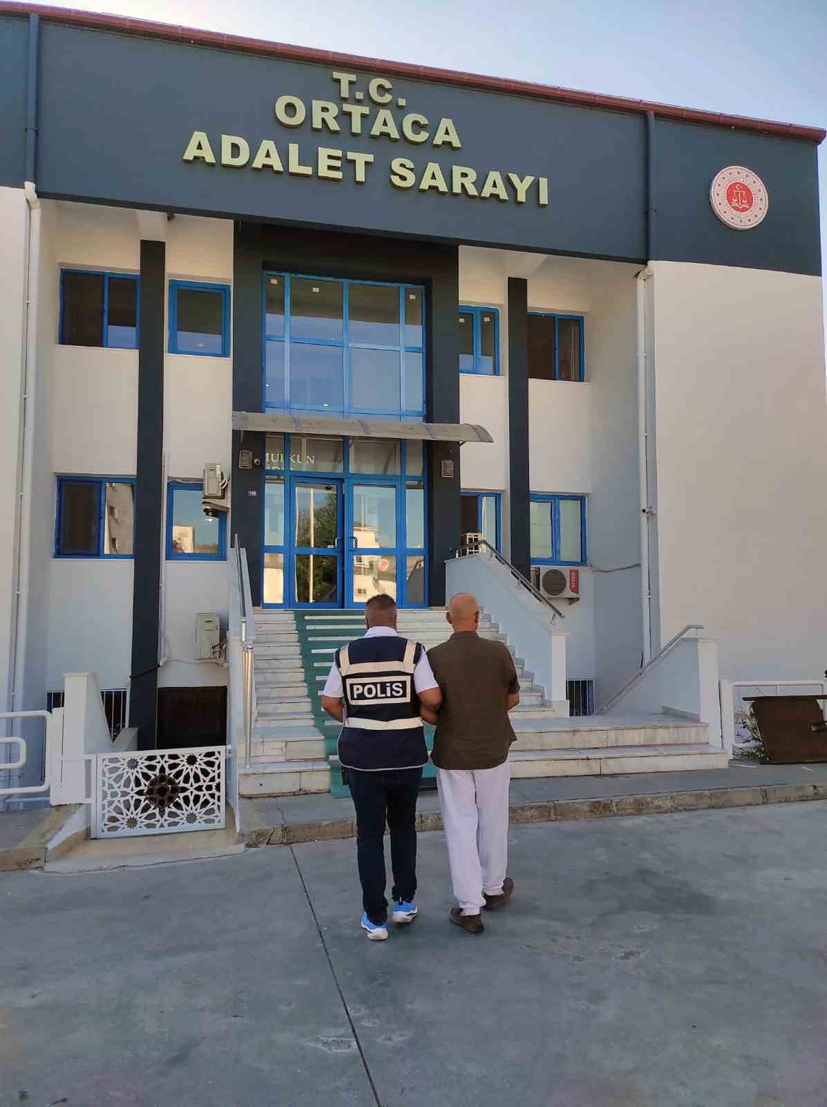 297 yıl 498 ay hapis cezası ile aranan şahıs yakalandı