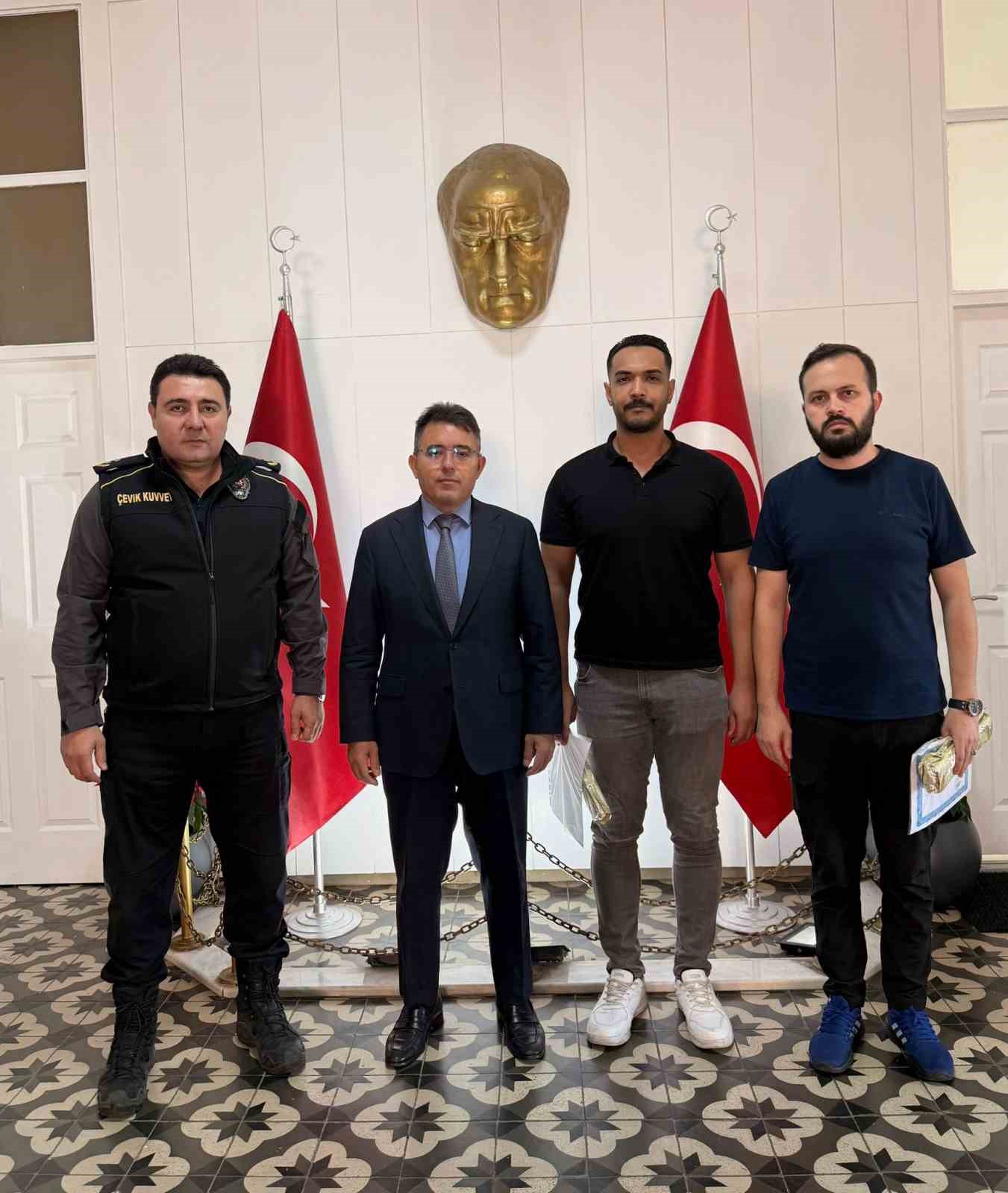 Marmaris’te duyarlı polis memurları ödüllendirildi