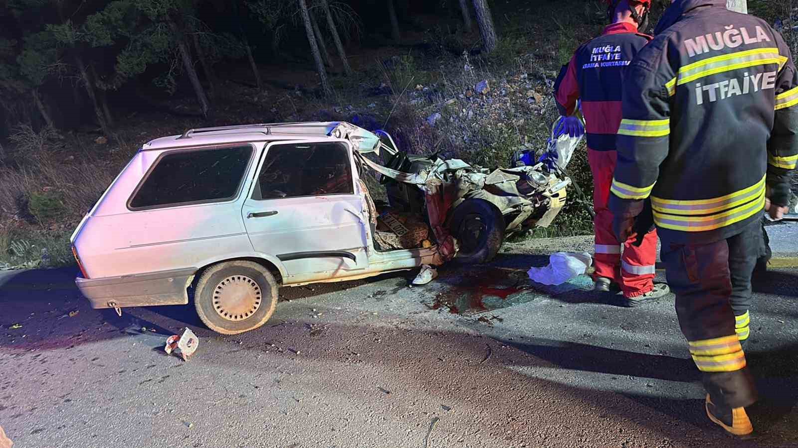 Menteşe’de kaza: 1’i ağır 2 yaralı