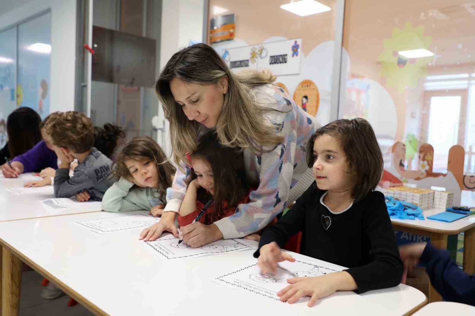 Muğla’da minik kalpler haklarını öğrendi
