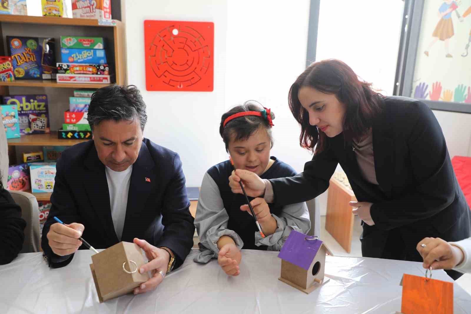 Engeller Muğla’da sevgi ve hizmetlerle aşılıyor