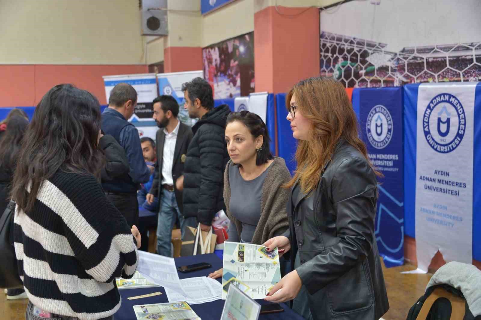 MSKÜ, Aydın’da geleceğini planlayan gençlerle bir araya geldi