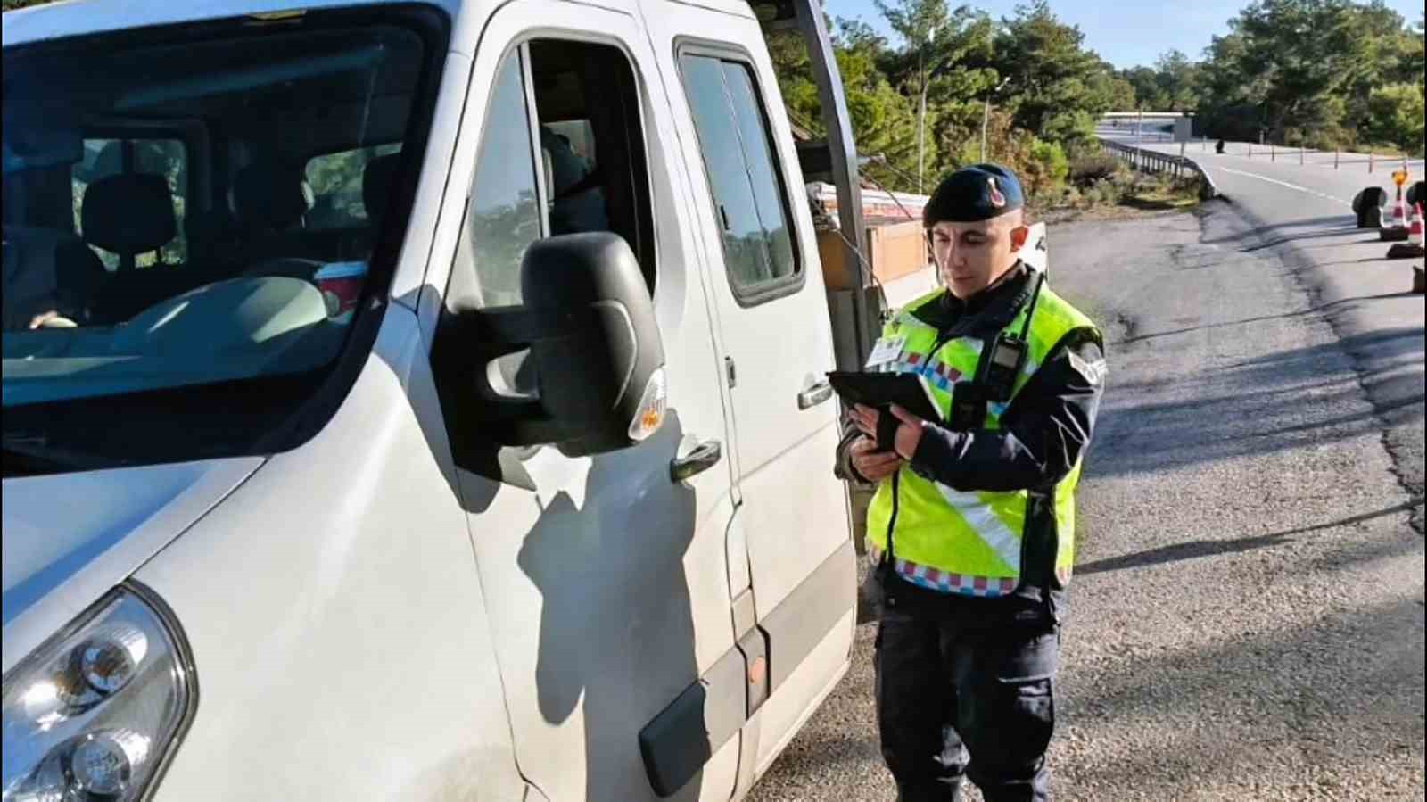 Muğla’da bir haftada çeşitli suçlardan araması bulunan 27 şahıs tutuklandı