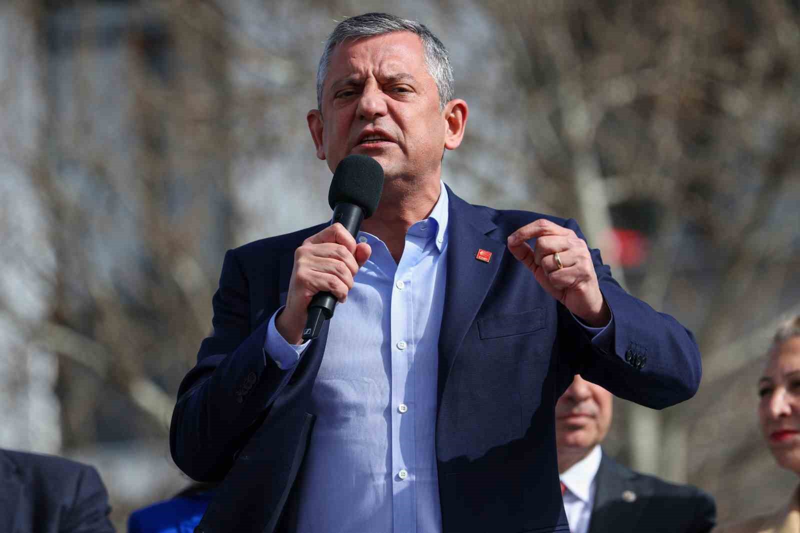 CHP Genel Başkanı Özel: “Egeliler hem kendi evlatlarına hem genel başkanlarına sahip çıktı”