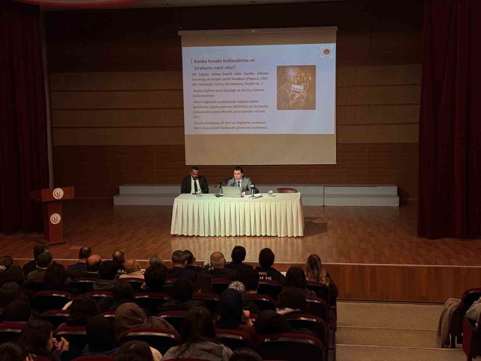 Fethiye’de lise öğrencilerine Bilişim Yoluyla Dolandırıcılık semineri