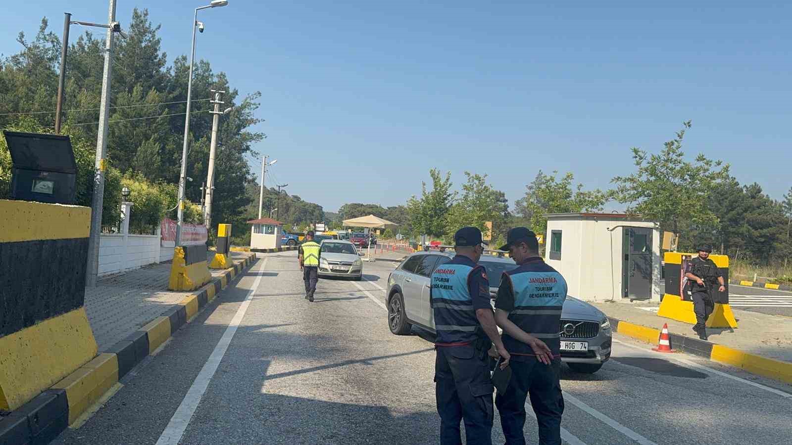 Marmaris’e bayram için 5 bin araç giriş yaptı