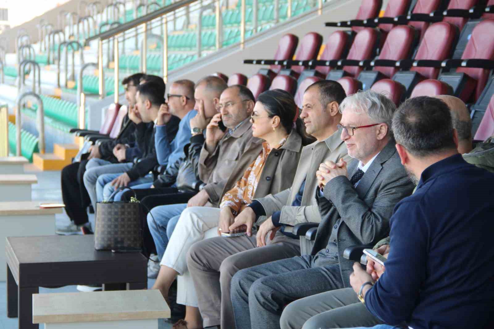 Muğlaspor Teknik Direktörü Sarıgül: “Özlediğimiz oyunla bu şehre şampiyonluğu getireceğiz”