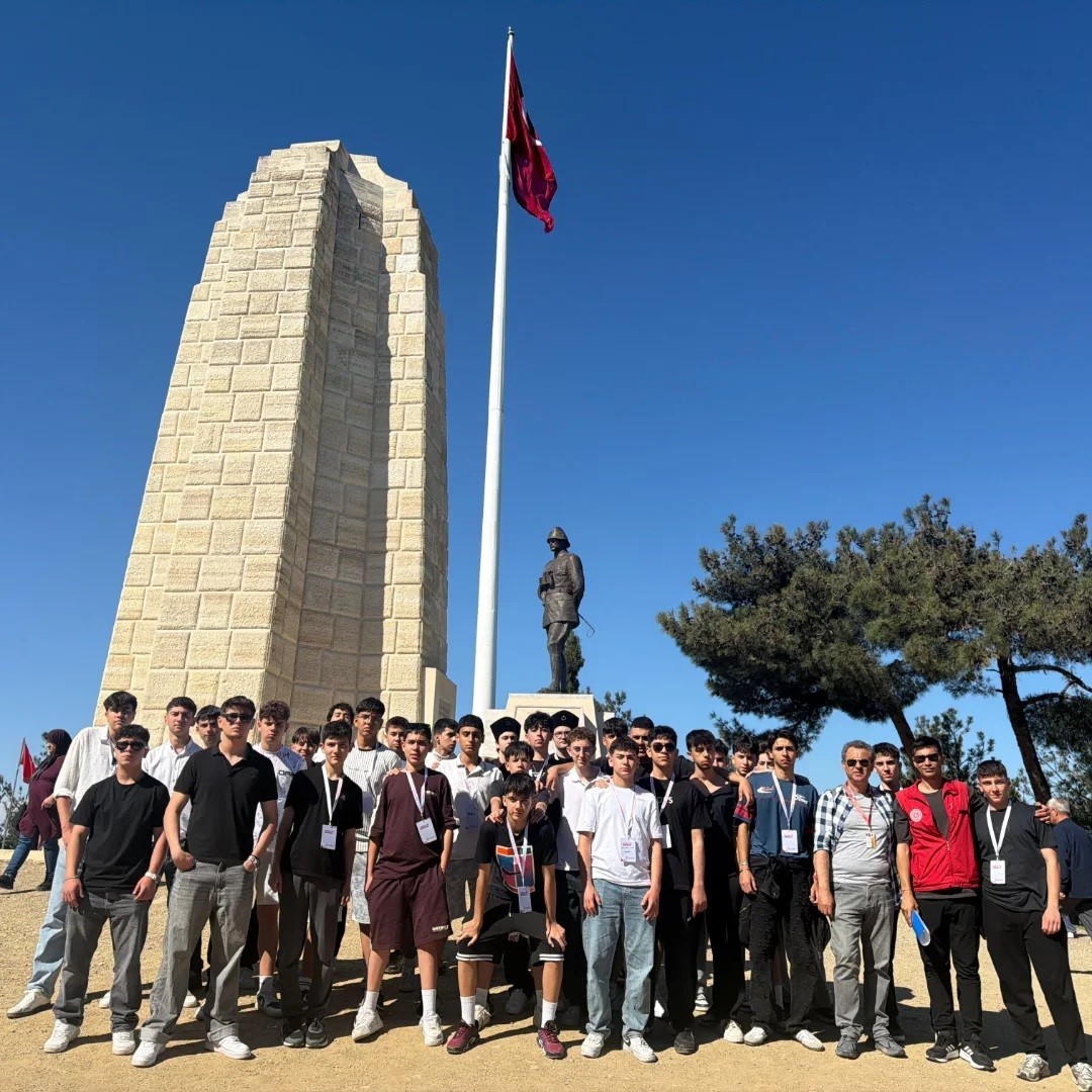 Menteşeli gönüllü gençlerden Çanakkale’ye anlamlı ziyaret