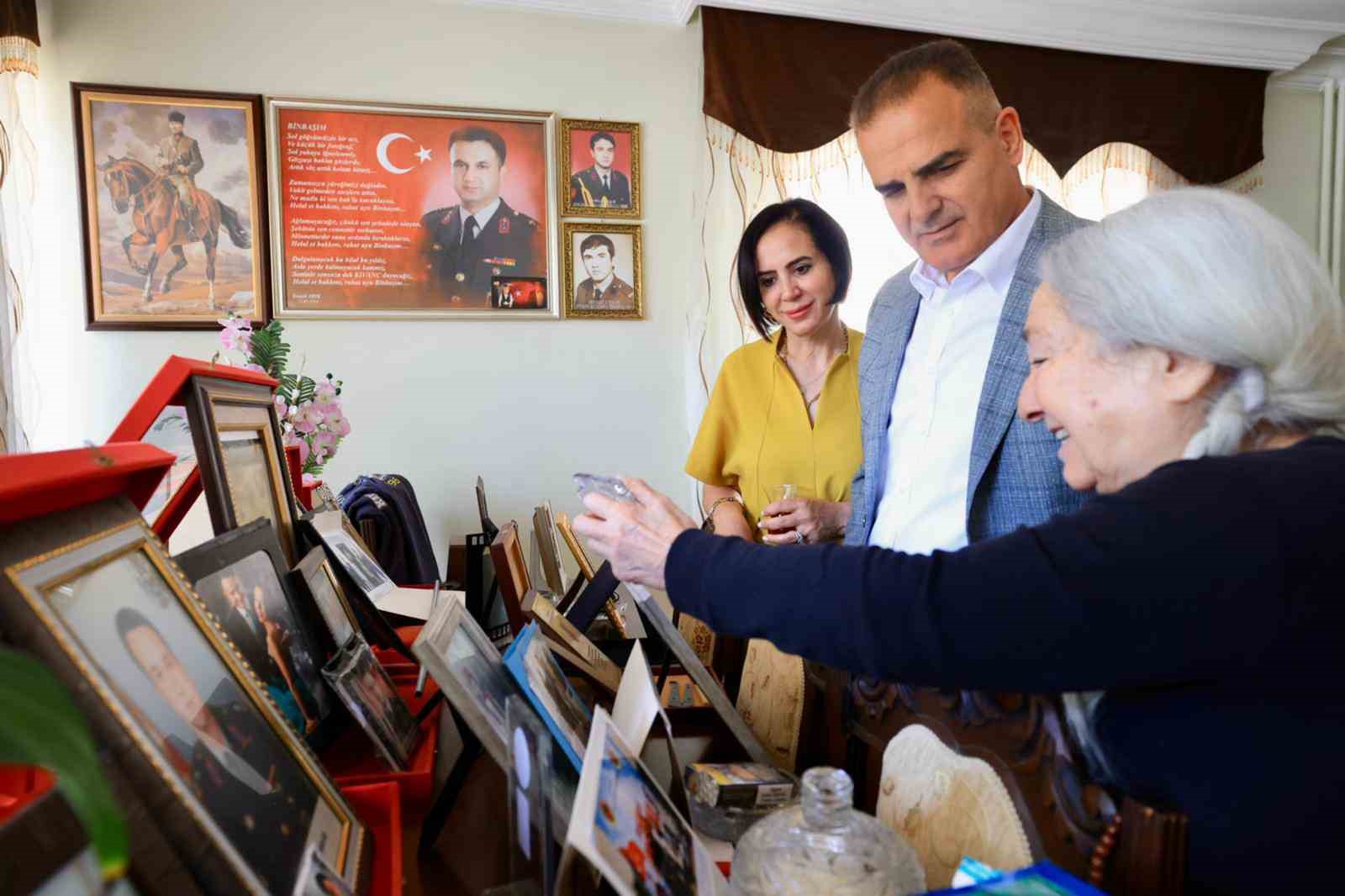 Vali Akbıyık şehit Binbaşı Kıvanç Cesur’un ailesini ziyaret etti
