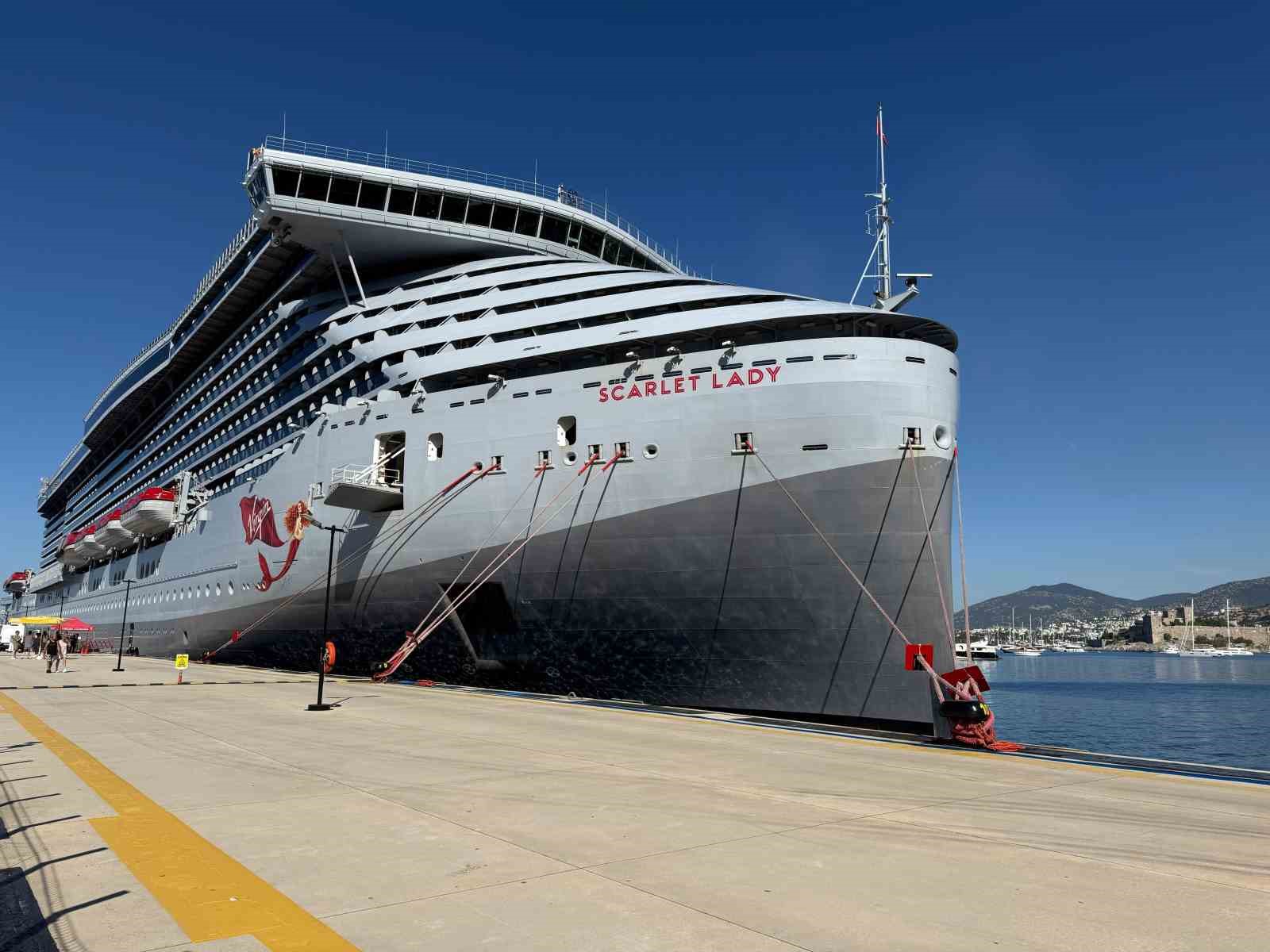 Dev yolcu gemisi yeniden Bodrum’da
