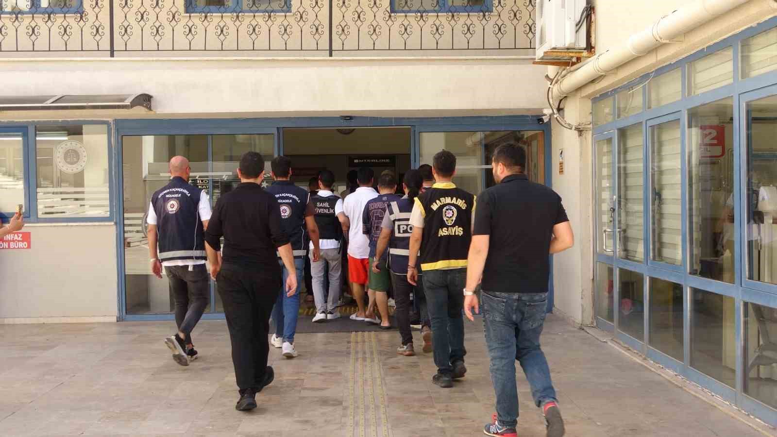 Marmaris’te göçmen kaçakçılığı operasyonu: 7 şüpheli adliyeye sevk edildi