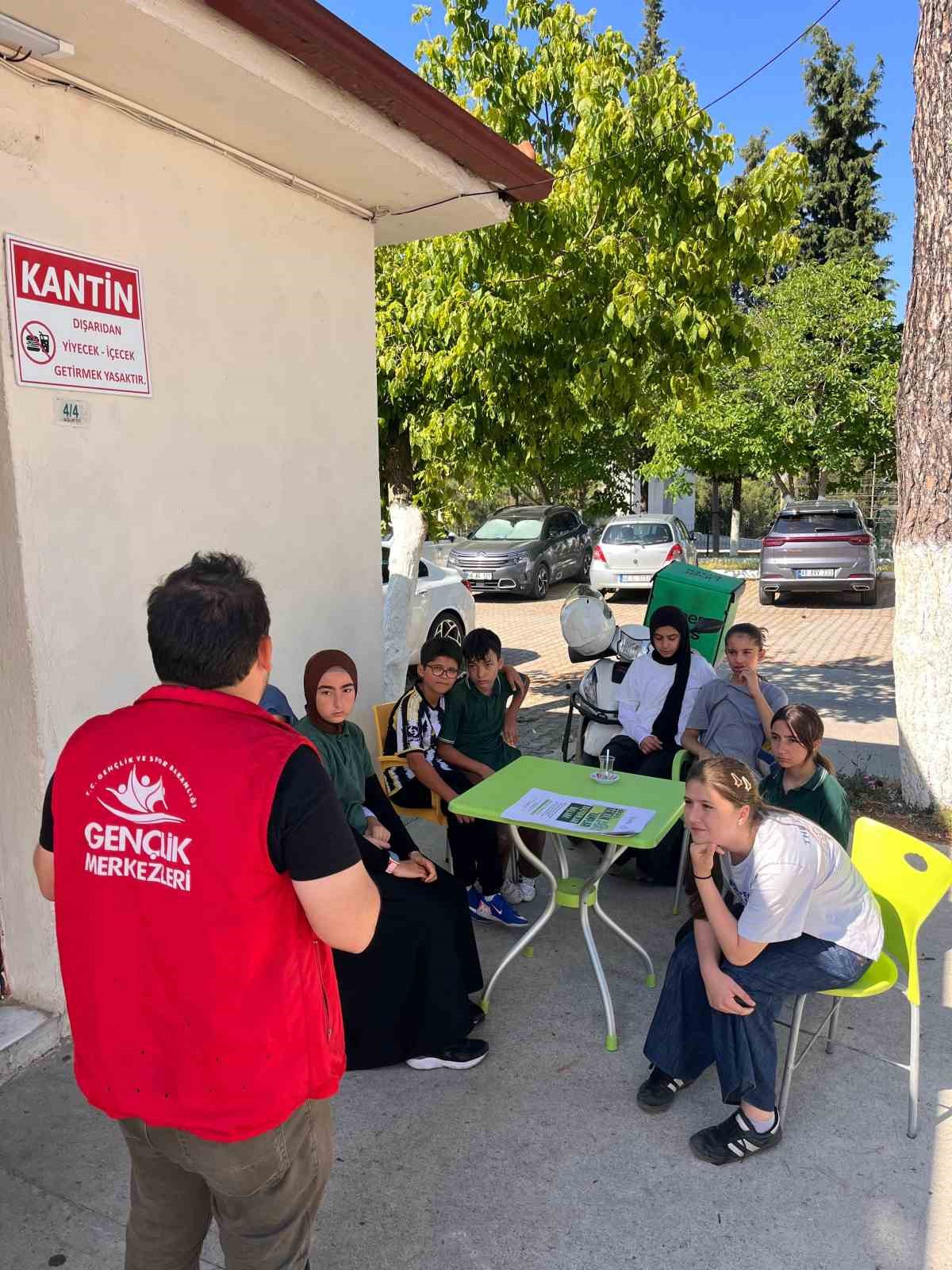 Menteşe’de gençlere yaz kampları tanıtılıyor