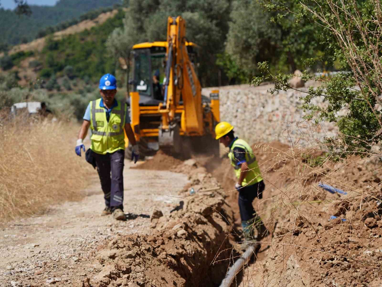 Zeytinköy Mahallesi’nde içme suyu hatları yenileniyor
