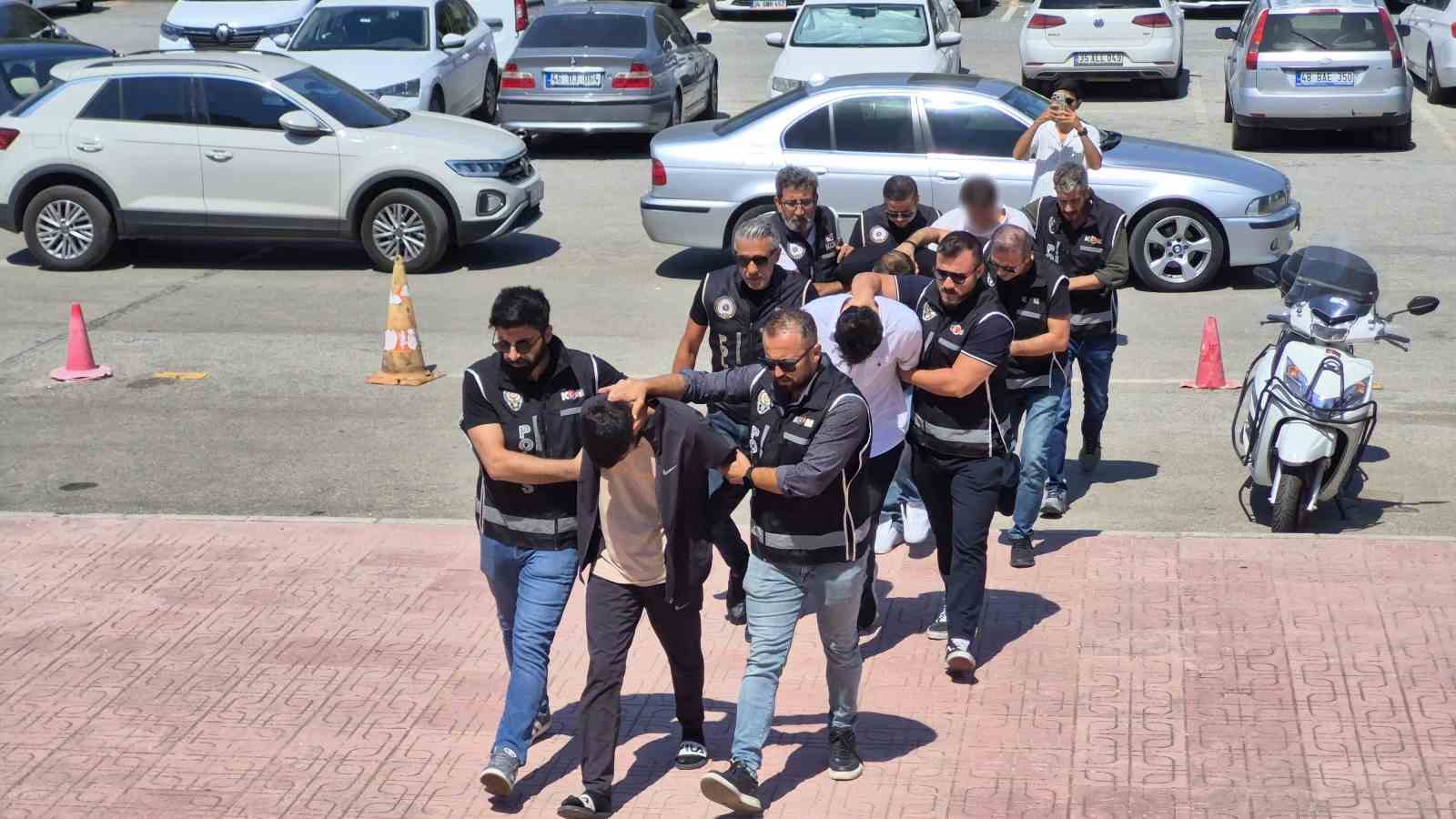 Bodrum’da silahlı saldırıyla ilgili 3 kişi tutuklandı