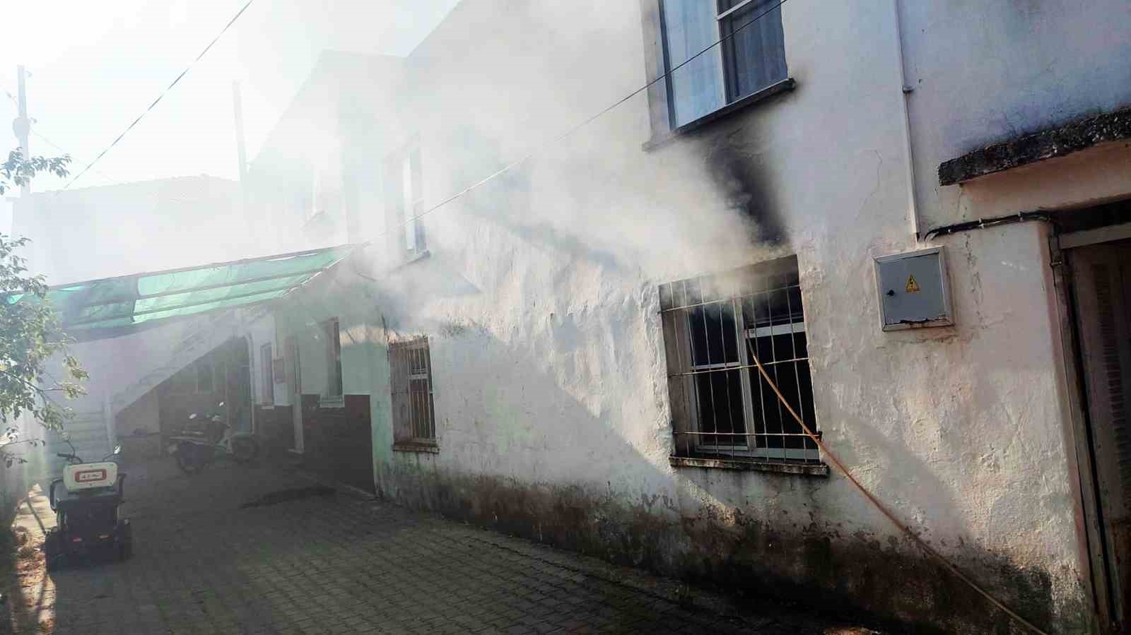 Menteşe’de Ev Yangını: Ütü Yangına Neden Oldu