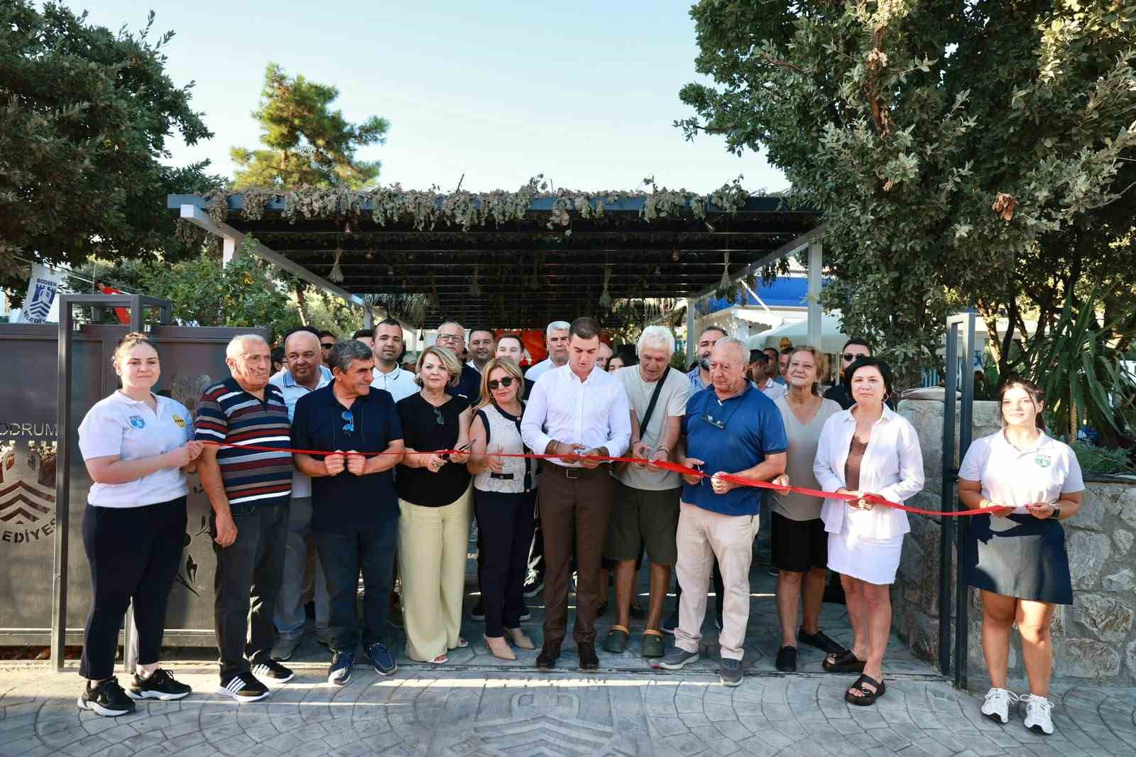 Pınaraltı Emekli Kafe hizmete açıldı