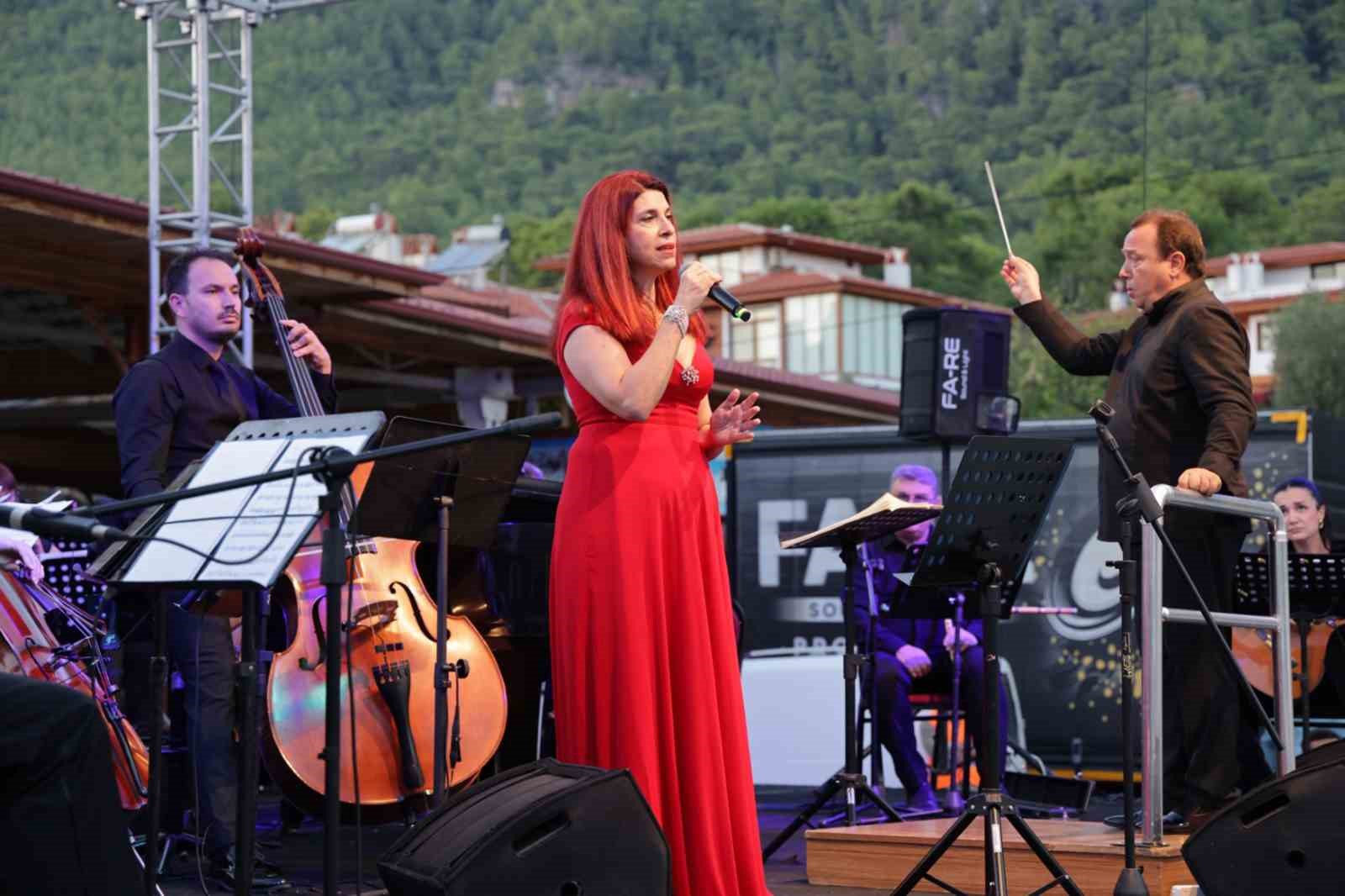 Akyaka’da Halet Çambel ve Nail Çakırhan anıldı