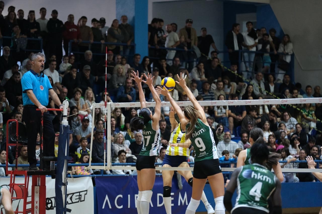 Kadınlar Voleybol 1. Ligi: Bodrum Belediyesi Bodrumspor: 3 – Fenerbahçe: 0