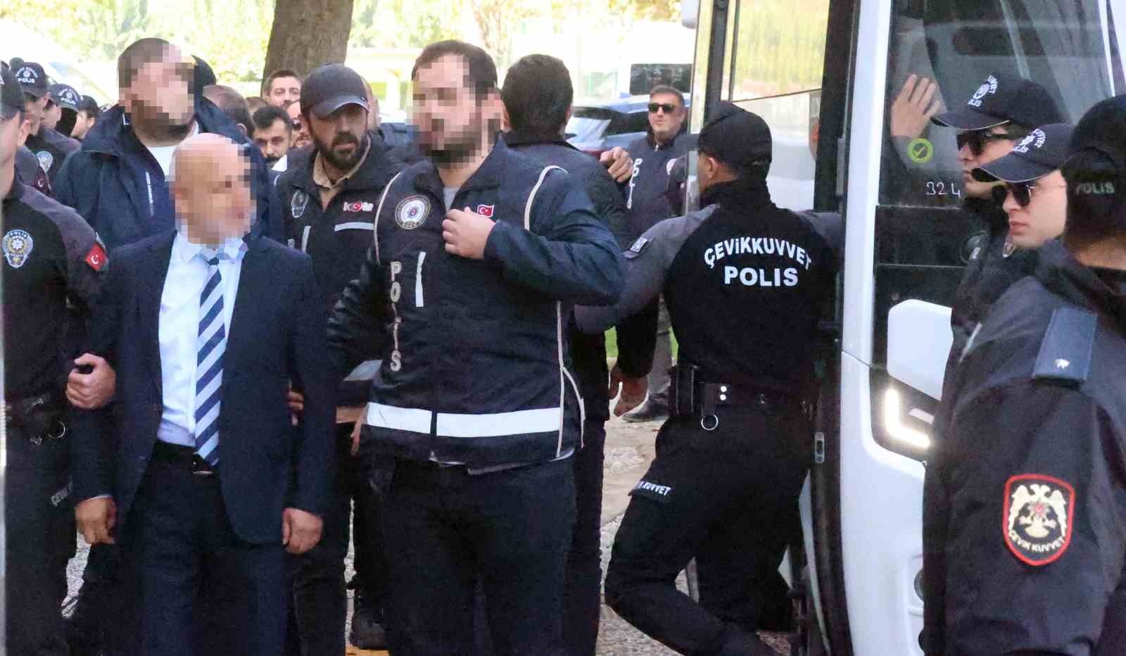 Milas Belediyesi’ne operasyon şüphelileri adliyeye sevk edildi