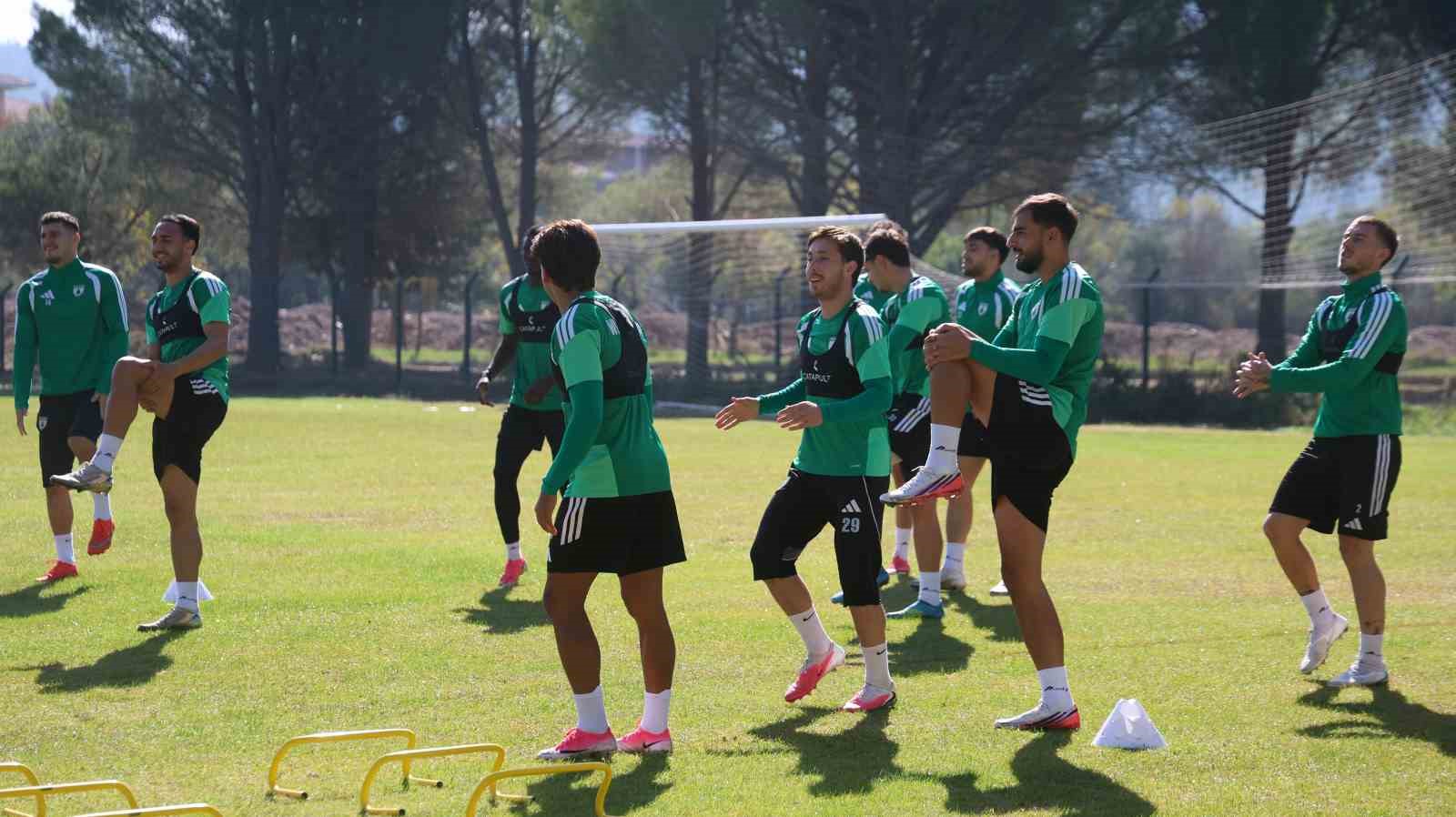 Yalçın Koşukavak: “İstanbulspor karşısında galibiyet umut ediyorum”